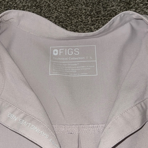 COPY - Figs Rafaela Top Large Slate - Picture 2 of 2